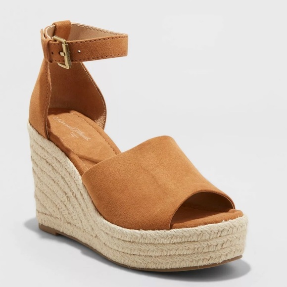 Universal Thread Shoes - Universal Thread Faux Suede Platform Sandals